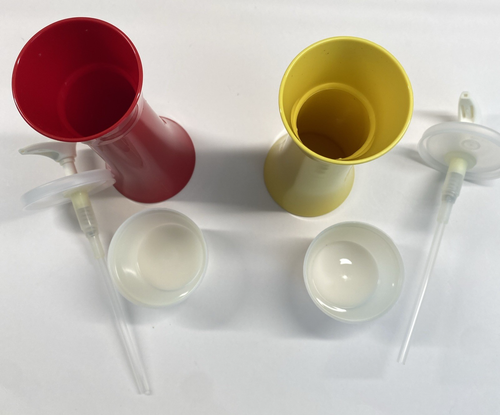 718 TUPPERWARE MUSTARD AND KETCHUP PUMP CONTAINERS SET OF TWO RED YELLOW NEW - Picture 3 of 5