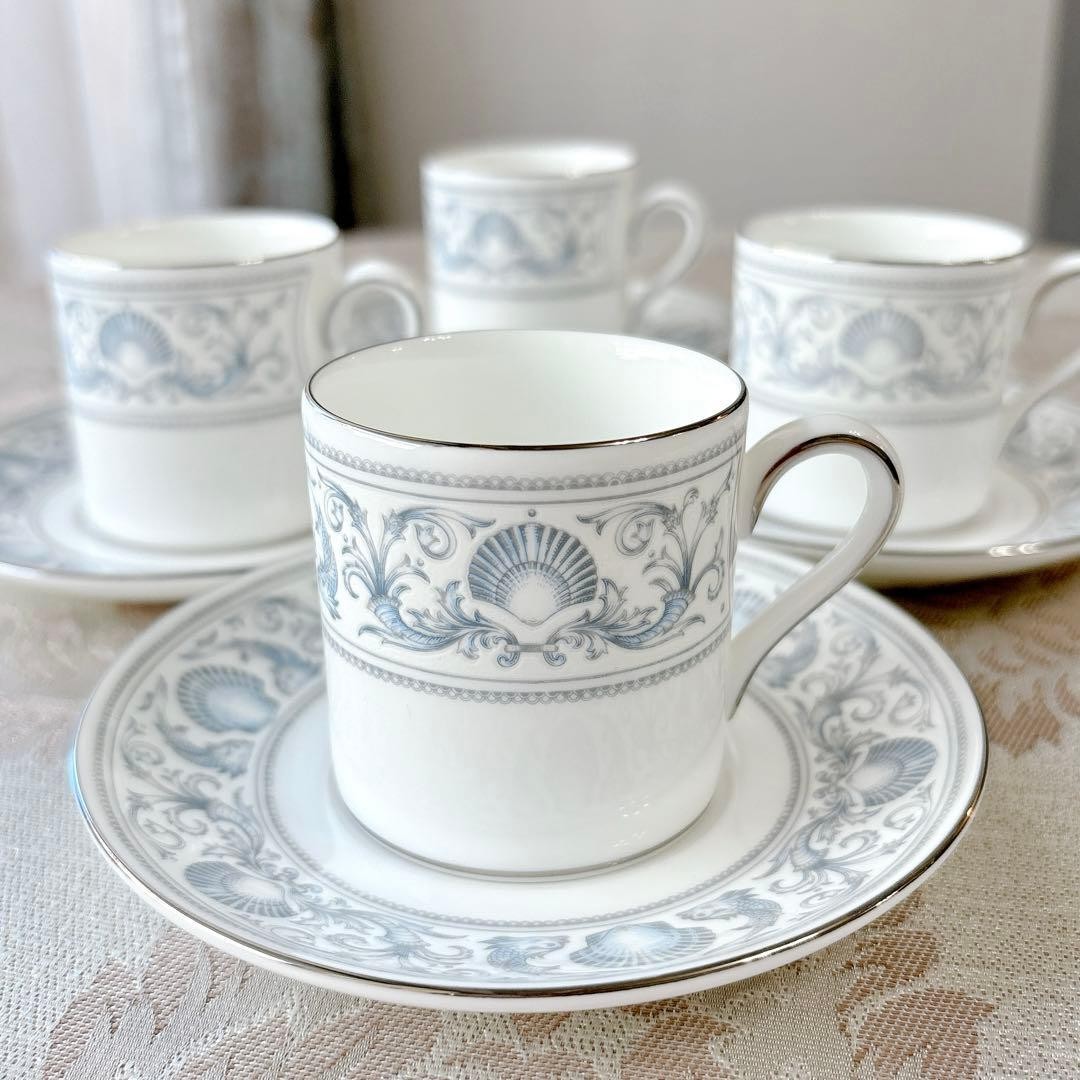 Wedgwood Dolphin White Demitasse Cup & Saucer Black Jar 4 people