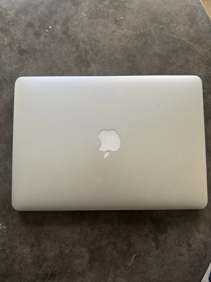 Apple MacBook Pro 13" A1502 2015 2,7 GHz I5 8 GB de RAM para piezas Foto 2 de 4