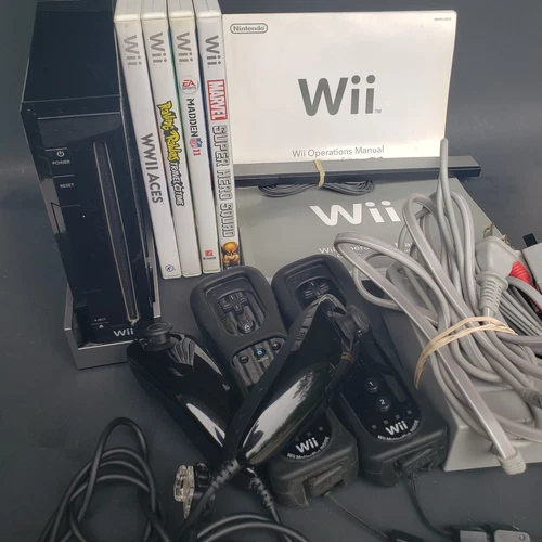 Nintendo Wii RVL-001 Black Console w/ 2 Motion Plus Controllers Cable & 4 Games