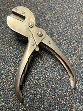 H.B. Rouse & Co. hand shear, rare, with measuring attachment, good cond.