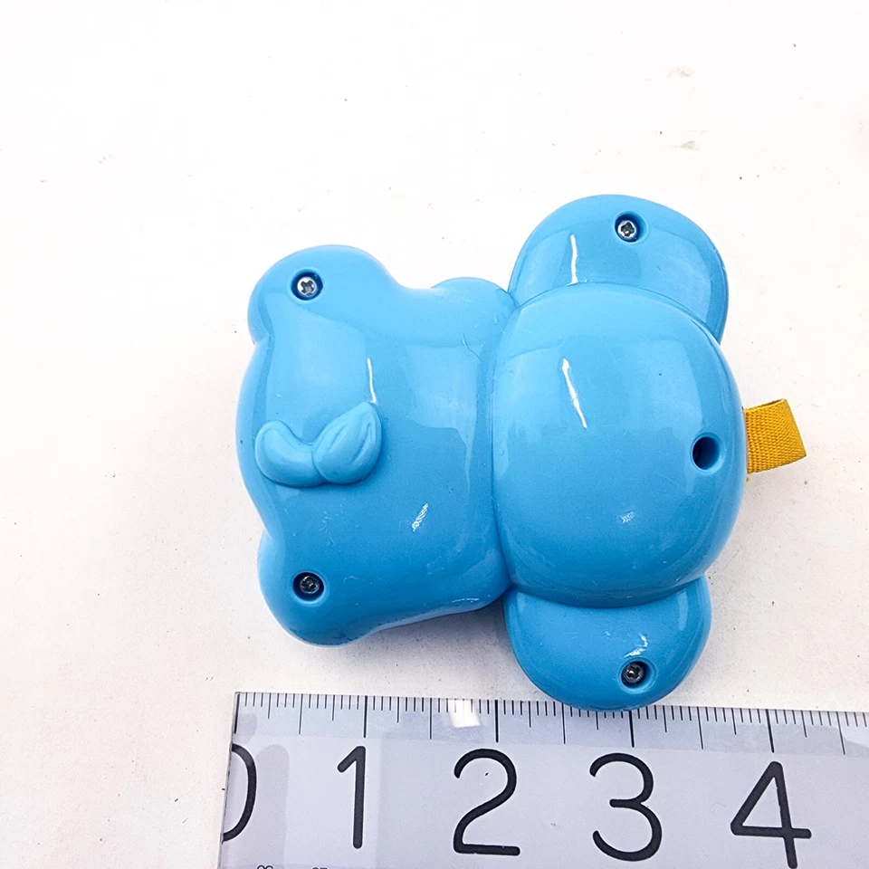 Lote de sonajero de plástico para bebé peces amarillos y elefante azul con bolas de rodillo juguete para bebé Foto 3 de 4