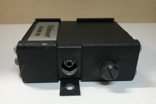 Adaptador de micrófono EF Johnson 023-5300-130 caja de conexiones de interfaz serie 5300 - Imagen 6 de 6