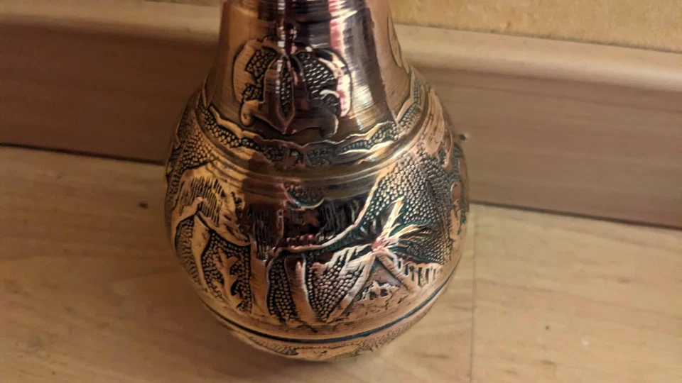 Petit VASE ORIENTAL en cuivre décoré (VINTAGE) - Photo 4/4