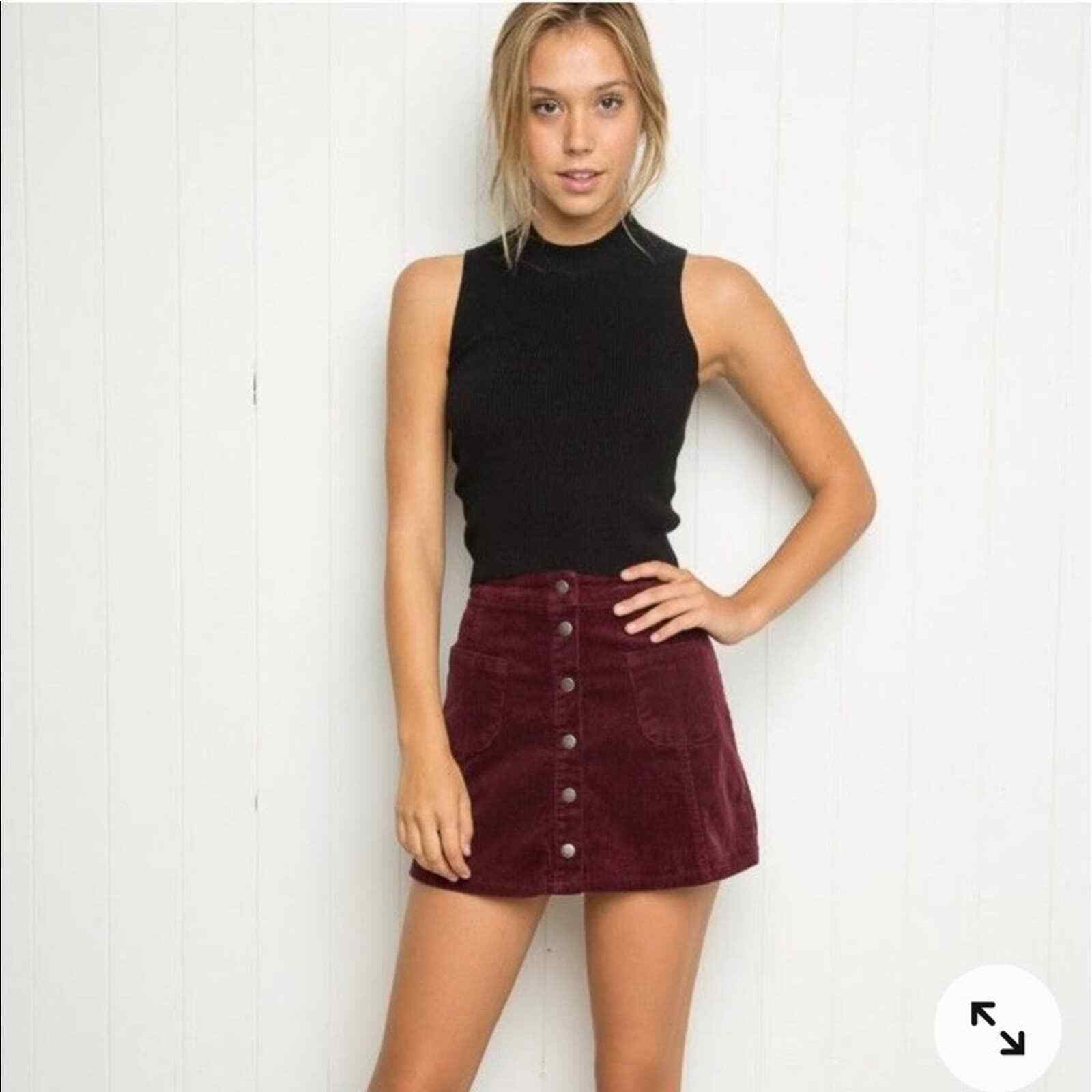 Brandy Melville burgundy corduroy mini skirt Size… - image 1