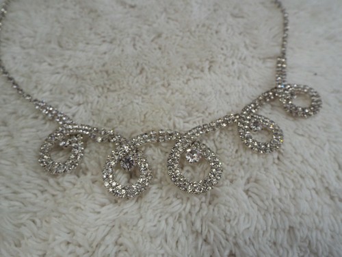 Silvertone Rhinestone Loops Necklace (A54)
