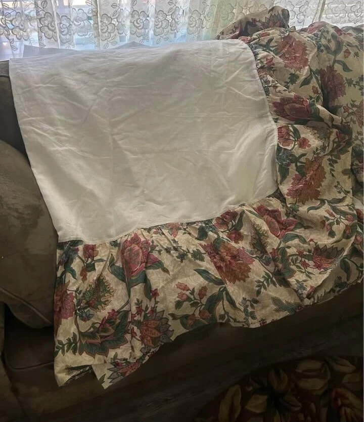 Edredón floral reversible vintage queen + 2 fundas KING + 1 juego de falda de cama QUEEN Foto 3 de 4