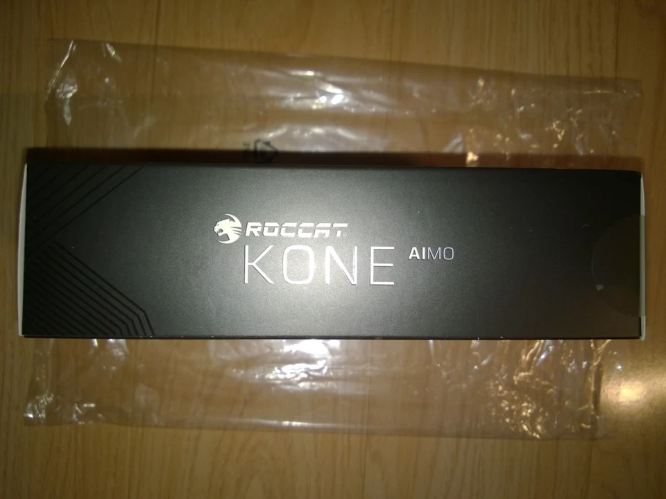 ROCCAT Kone AIMO Remastered Wired PC Gaming Mouse White (ROC11820WE) - Image 4 of 4