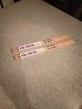 2 Pair Of Vic Firth American Classic Hickory 5B Drumsticks
