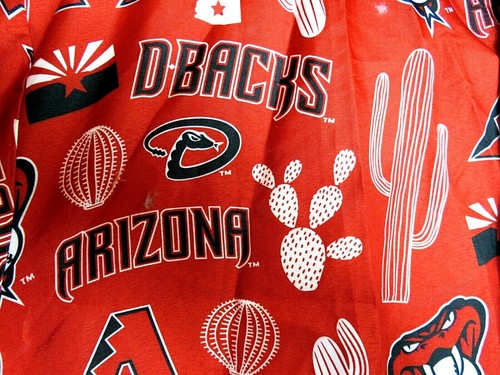 Arizona Diamondbacks Tyson Men's Button Down RED XL All-Over Print Short Sleeve - Picture 2 of 7