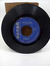 Chuck Berry Sweet Little Sixteen /  Reelin and Rocking   CHESS Records  45 rpm.