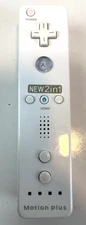 Nintendo Wii Motion Plus 2 in 1 Remote White Ostent Used