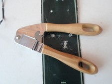 Probus Hand Operated  Garlic Press  Pine Effect Handle Easy Clean Grid & Pusher