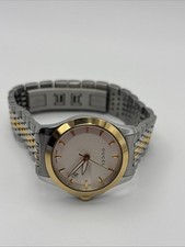 Gucci G-Timeless Two Tone 28mm S/Steel Ladies classic Watch New Battery