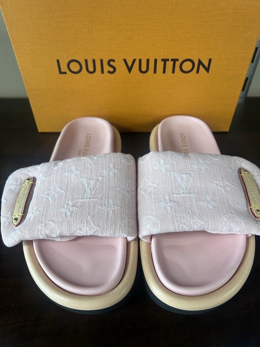 美品　LOUIS VUITTON ルイヴィトン プールピロー ピンク 37 美品 LOUIS VUITTON ルイヴィトン プールピロー ピンク 37