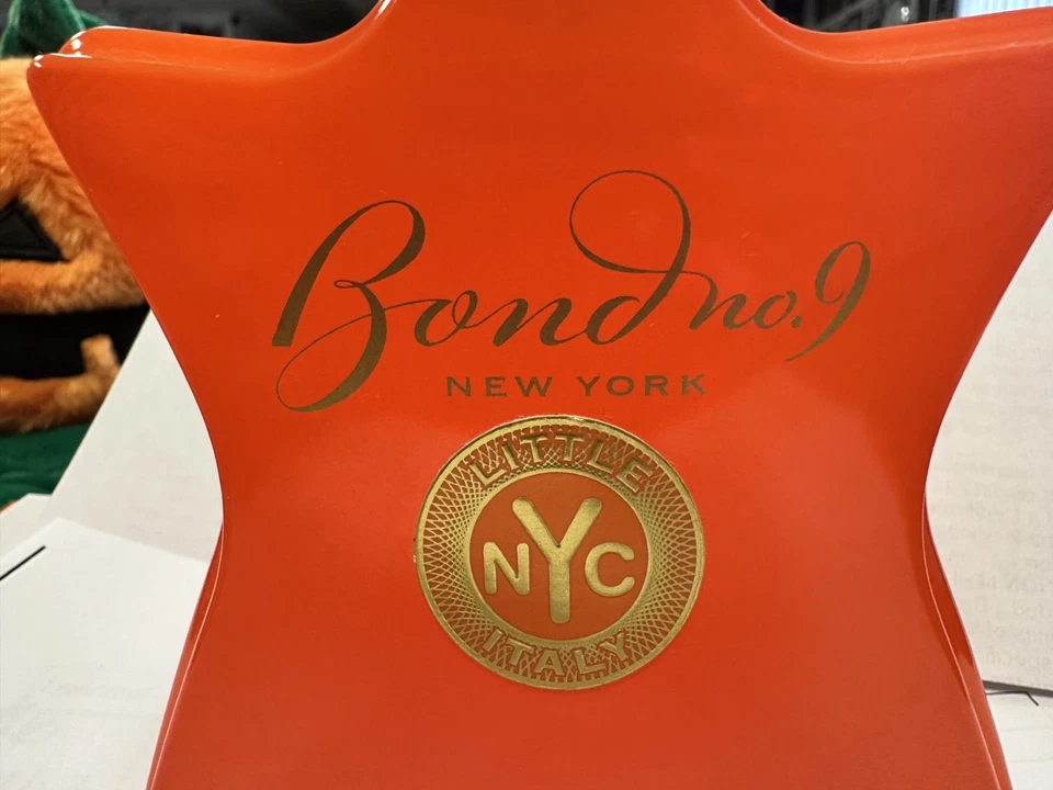 Bond No 9 Little Italy парфюмированная вода спрей 3,3 жидк. унц./100 мл без коробки - Изображение 3 из 4