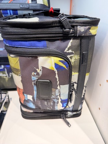 NEW Tumi ALPHA BRAVO 11.75” Nylon HANGING TRAVEL DOPP KIT - POSTER PRINT