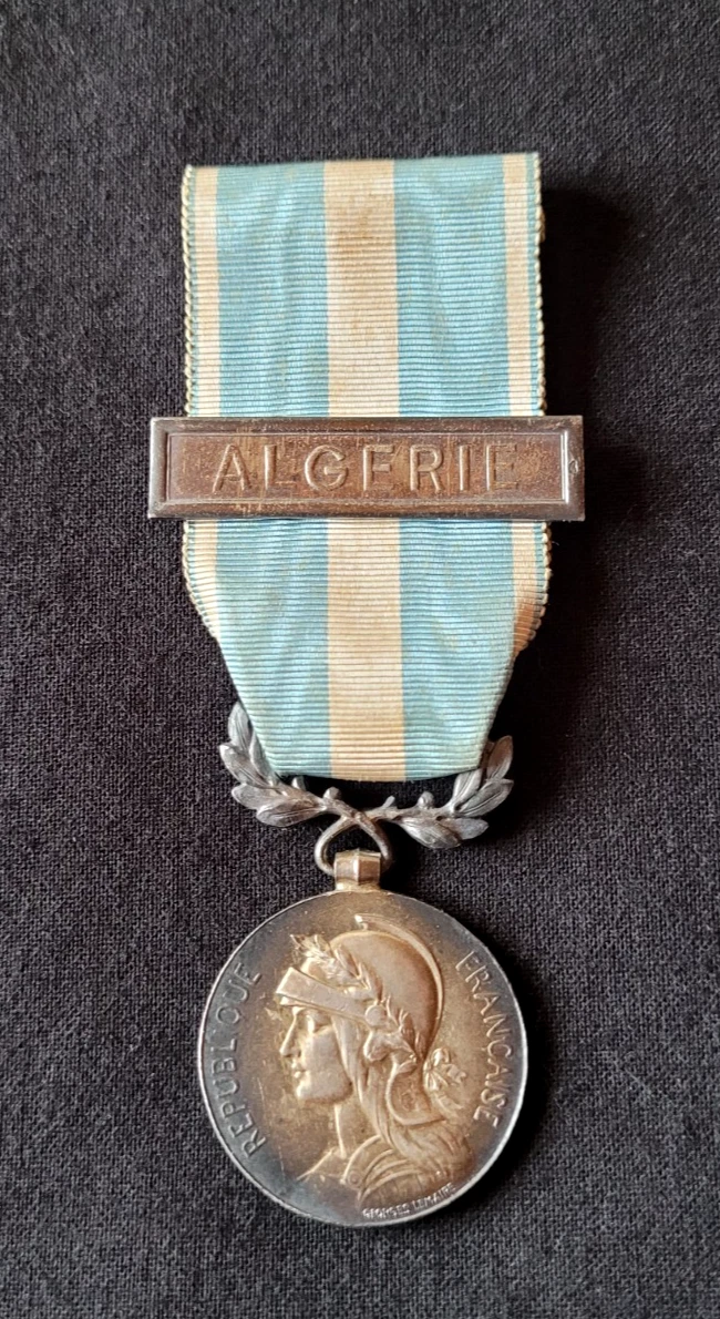 Diplome Et Medaille Coloniale Algerie Zouave Colonie | Médailles