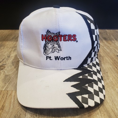 Vintage 1995 Hooters Racing w/ Black 