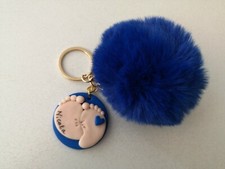 PORTACHIAVI  PERSONALIZZATO CON PENDENTE PIEDINI E PON POM FATTO A MANO IN FIMO 