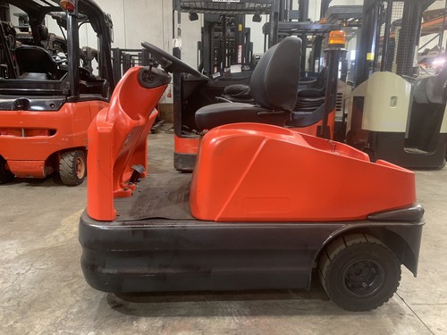 NATIONAL LINDE Late Model Tow Tug Great Battery With Charger As Shown - Picture 2 of 8