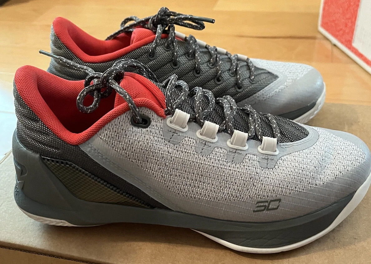Under armour curry hotsell 3 kids grey