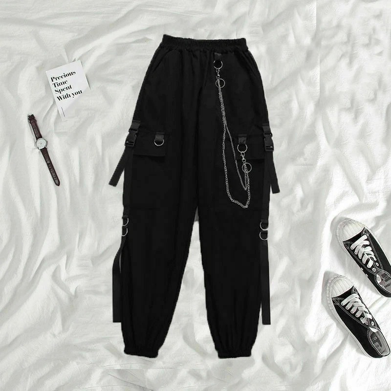Womens cargo hotsell pants with chain