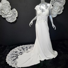Abiti da sposa semplici scollo a V bianco sporco ricamati perline pizzo