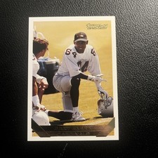Gary Clark 1993 Topps Gold NRMT Or Better #321
