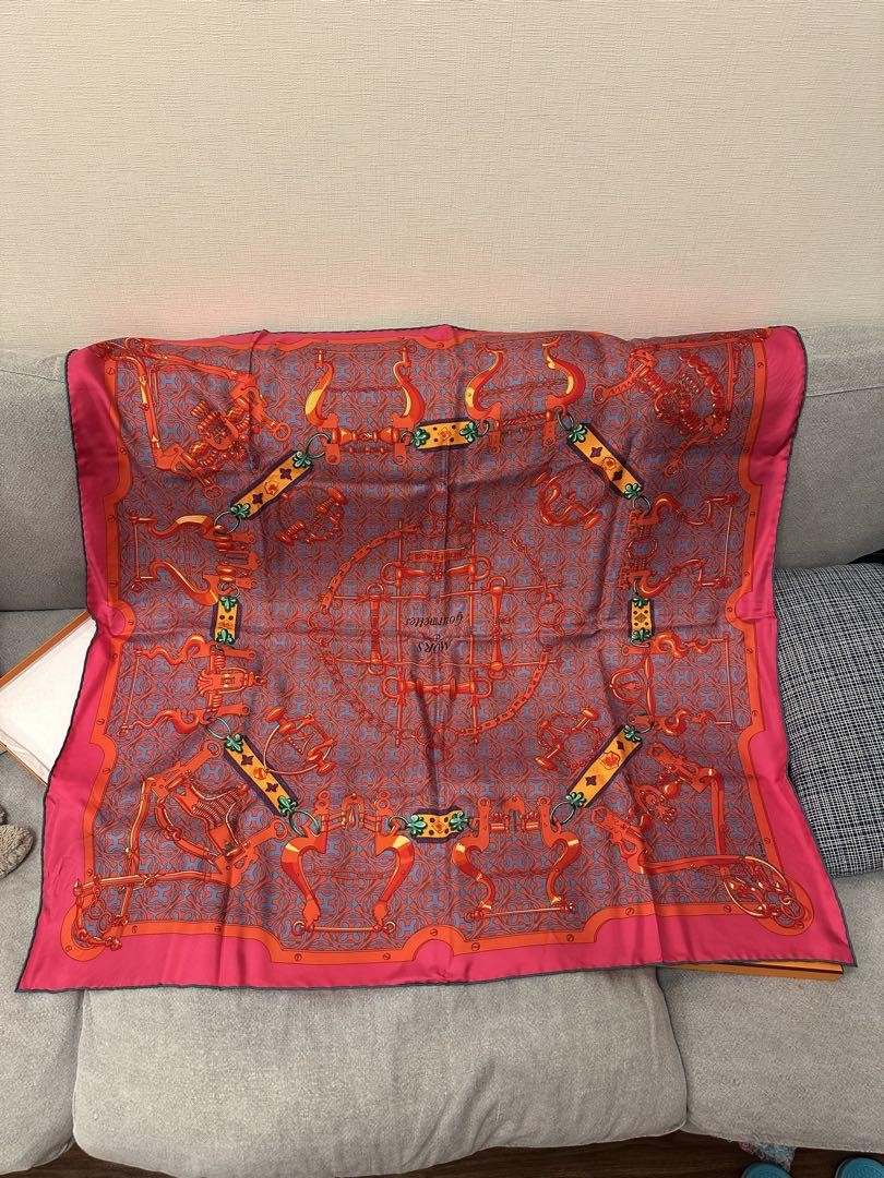 HERMES Carr 90 Luxury Silk Scarf