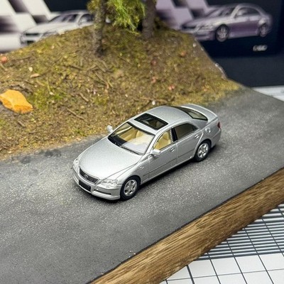 MASDI 1/64 Scale Toyota REIZ 2.5V Silver Diecast Car Model Collection  Gift