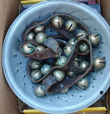 Antique Brass Horse Sleigh Bells 35 bells leather str