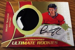 2018-19 UD ULTIMATE ROOKIES GW MATERIAL BRADY TKACHUK /49 AUTO SENATORS RRPA-BT