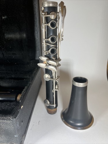 Artley A45 Student Clarinet - Picture 6 of 14