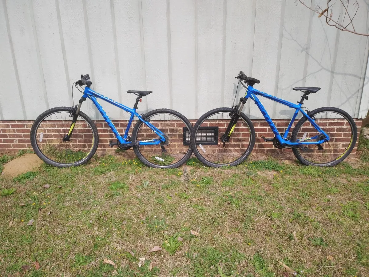 TWO Scott 980 L and M mountain bikes Both BLUE eBay