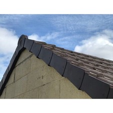 ubbink Roofing Dry Verge 30 verge tiles, round ridge cap, 2 end stops 30 fixings