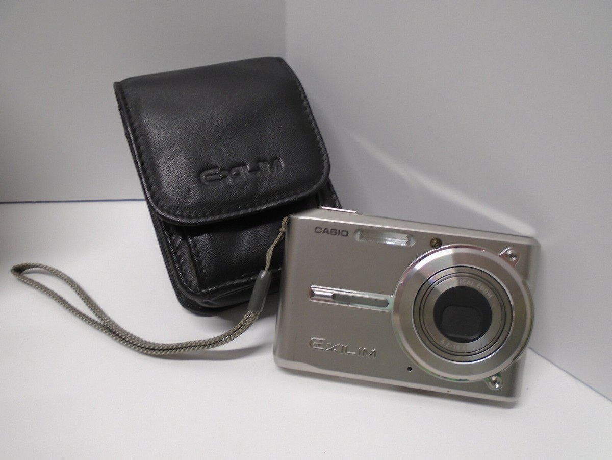 Casio Exilim EX-S600 3x Zoom 6.0 MP Camera w/Case For Parts AS-IS