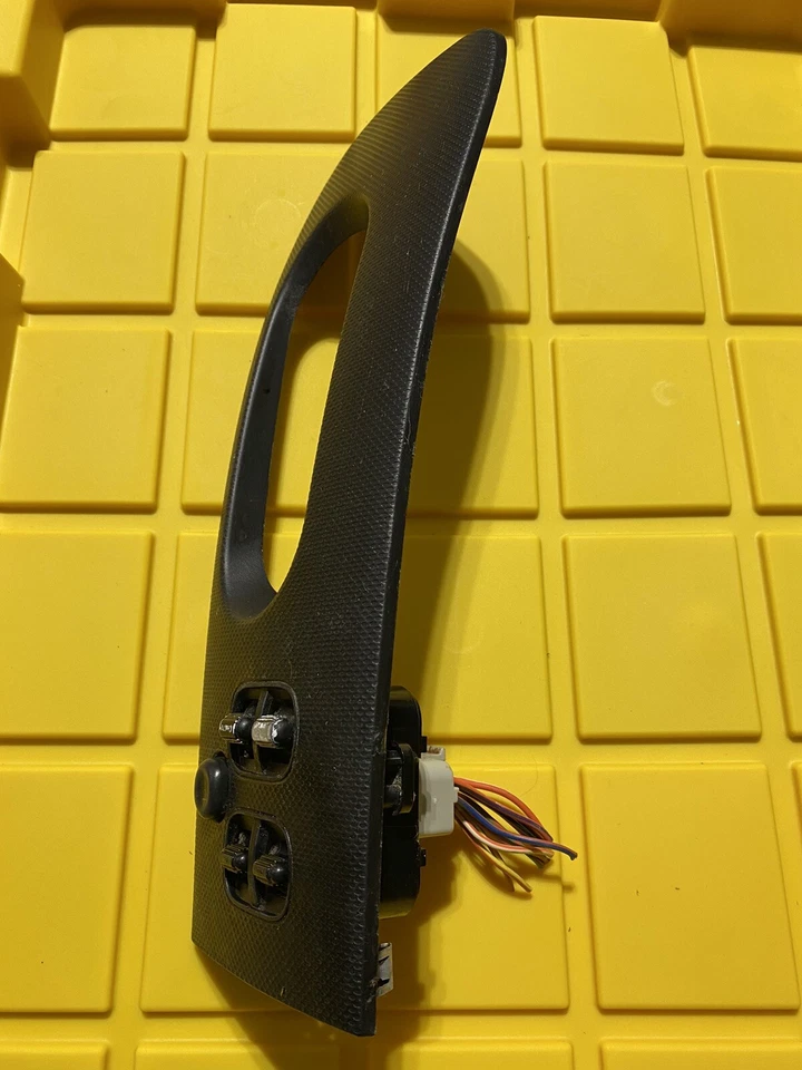 2005 - 2007 吉普自由人中心控制台变速器换挡板边框装饰 KC09XZAAC — 第 4/4 张图片