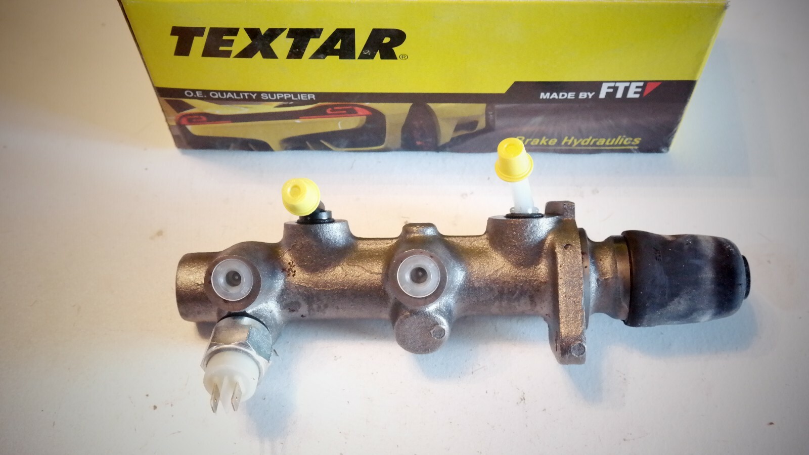 Maître-cylindre Textar FTE 113611015 pour VW Coccinelle avec raccord de 19mm