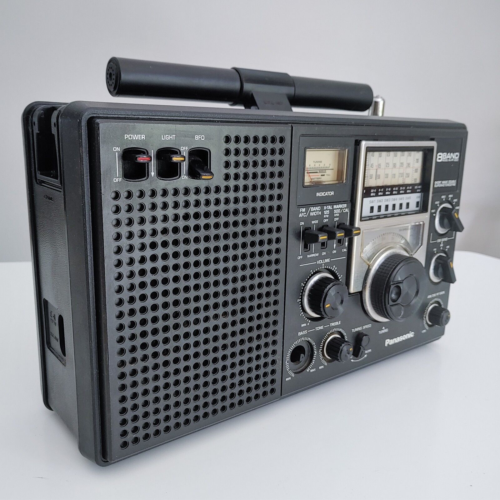 Panasonic RF-2200 Radio 8 Band Short Wave AM/FM 