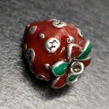 Gucci GG Button Strawberry 15mm Zipper Pull