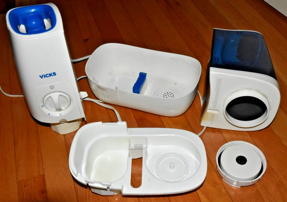 Humidificador de niebla cálida Vicks VWM845 NO FUNCIONA, SOLO PARA PIEZAS Foto 2 de 2