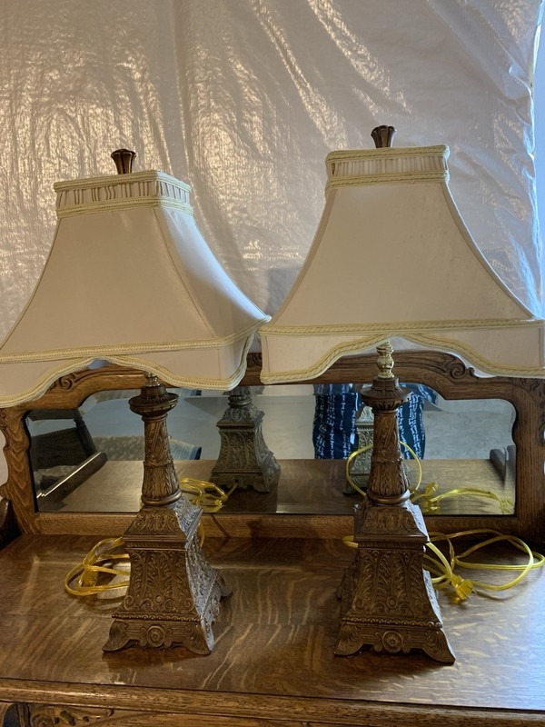 TABLE LAMPS SET OF TWO FRENCH INSPIRED SLIGHTLY VINTAGE PICKUP ONLY