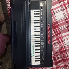 VINTAGE - Yamaha PS-400 Keyboard Portasound - In Case