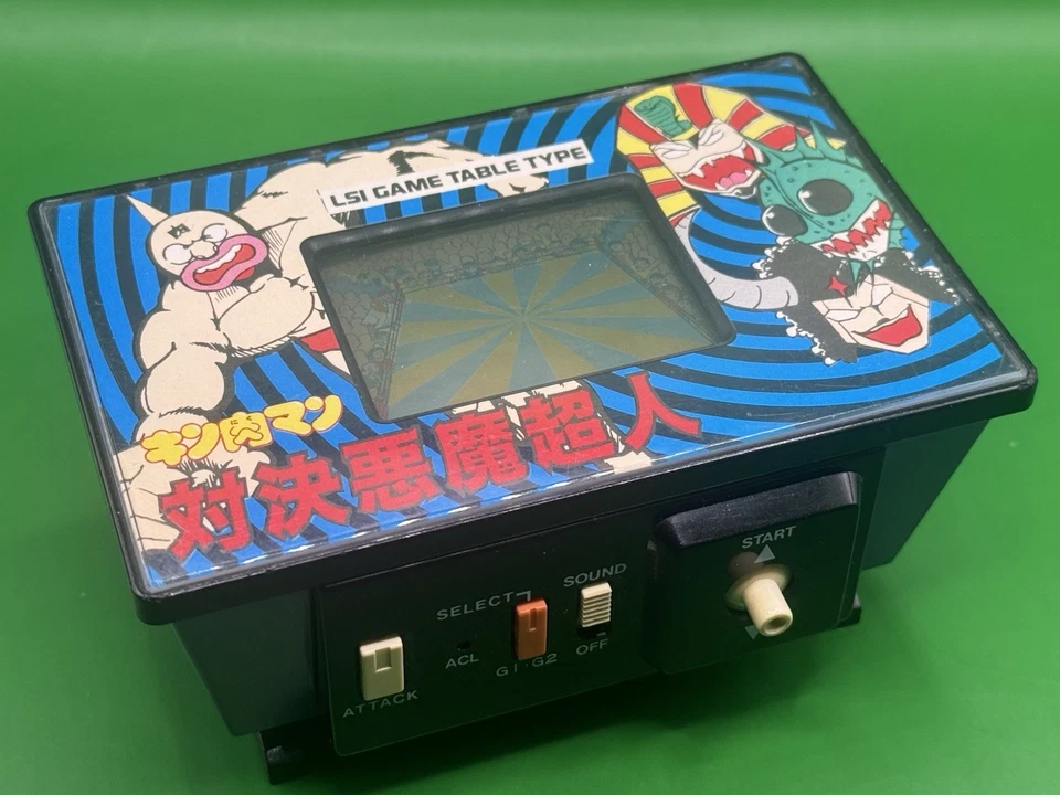 万代电子 Kinnikuman vs. the Devil Chojin LCD 手持游戏手表 1983 — 第 2/4 张图片