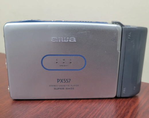Slim Aiwa Stereo Cassette Player HS-PX557 Walkman F.Working good Condition boxed