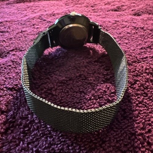 Isaac Mizrahi Live Men’s Watch With Magnetic Black Mesh Strap - Picture 7 of 16