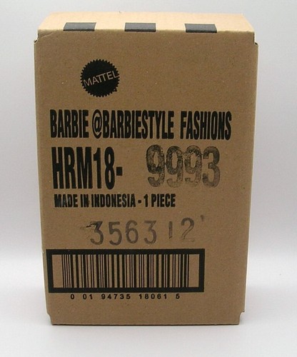 Barbie Signature @BarbieStyle “Plazacore” Fashion Pack HRM80 - NO DOLL - Picture 7 of 7