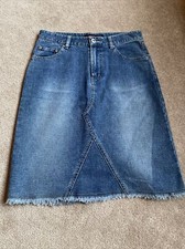Womens Aeropostale Vintage Denim Jean Skirt Size 1/2 Back Slit and Pockets