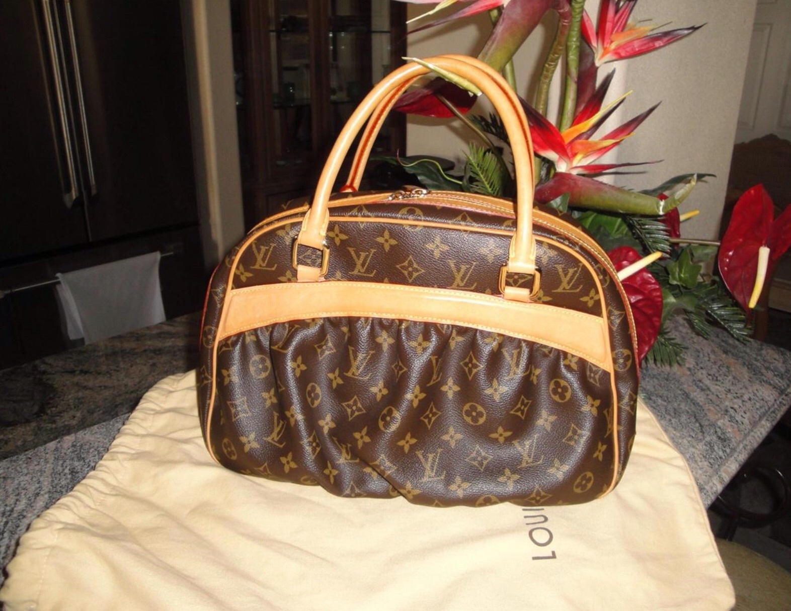 Pre-Loved Louis Vuitton Mizi Monogram